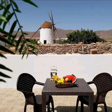 Encantadora Casita Con Molino Y Piscina Antigua  Exterior photo